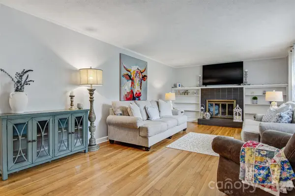 1019 Pennton AVE SW, Lenoir, NC 28645