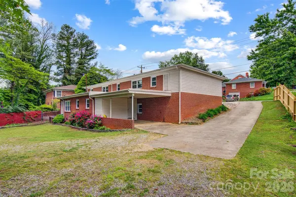 1019 Pennton AVE SW, Lenoir, NC 28645