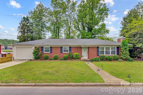 1019 Pennton AVE SW, Lenoir, NC 28645