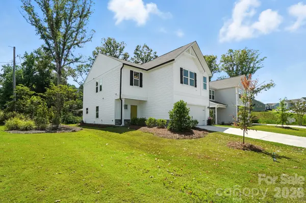 1103 Overland DR, Dallas, NC 28034
