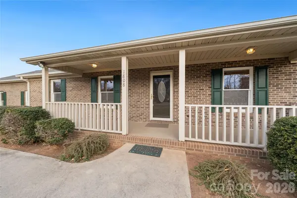 1808 Cameron Heights CIR, Denver, NC 28037
