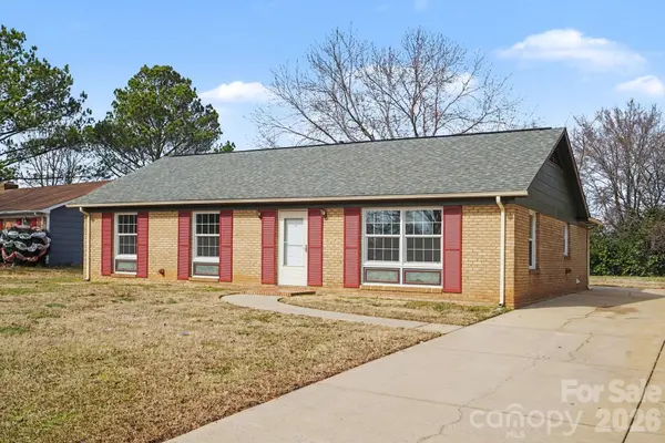 2200 Longdale DR, Charlotte, NC 28217