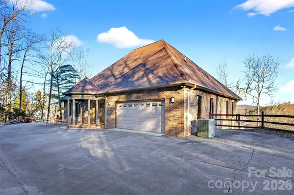 142 Dogwood TRL, Spruce Pine, NC 28777