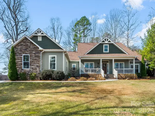 76 Ledgestone DR,  Fairview,  NC 28730
