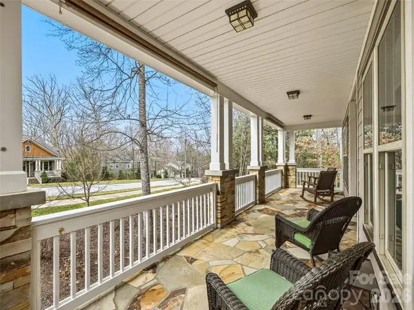 70 Greenwells Glory DR, Biltmore Lake, NC 28715