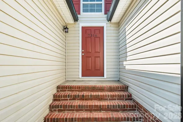 7316 Oxford Bluff DR, Stanley, NC 28164