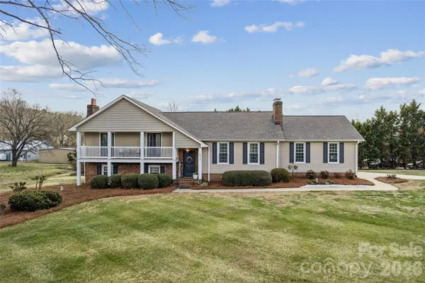 8815 Columbus ST, Davidson, NC 28036