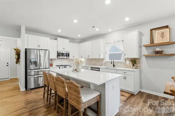 331 Ox Bow CIR, Mount Holly, NC 28120