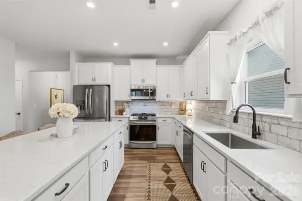 331 Ox Bow CIR, Mount Holly, NC 28120