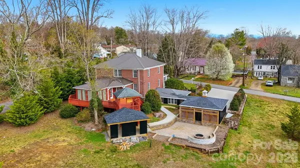 209 Abernathy ST NW, Lenoir, NC 28645