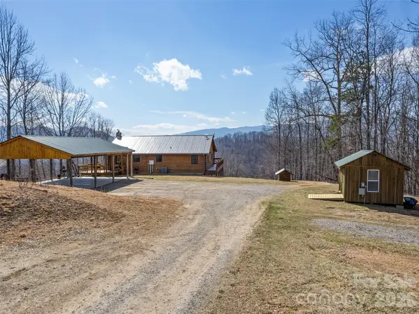 425 Rustic Ridge DR, Canton, NC 28716