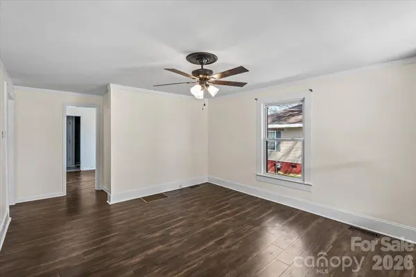 305 Linestowe DR, Belmont, NC 28012