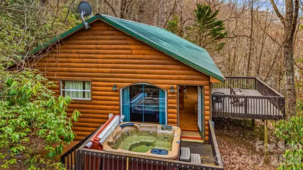 157 Crosspatch LN, Bryson City, NC 28713