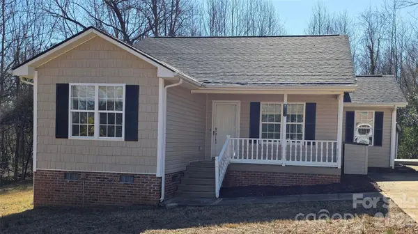 226-B Brookwood RD, Belmont, NC 28012