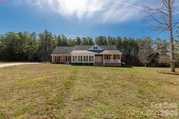 3034 Mulberry LN, Lancaster, SC 29720