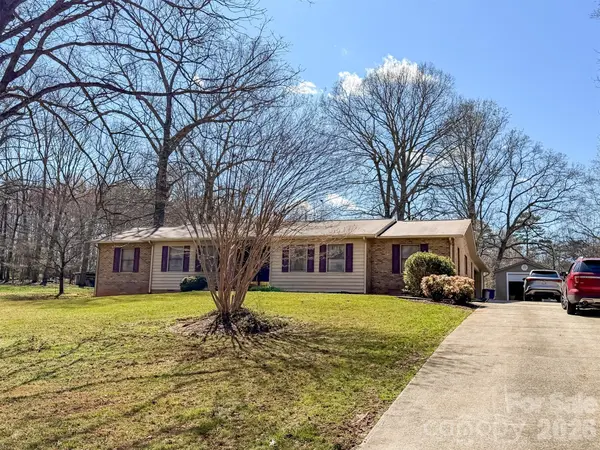 1017 3rd AVE NW, Conover, NC 28613