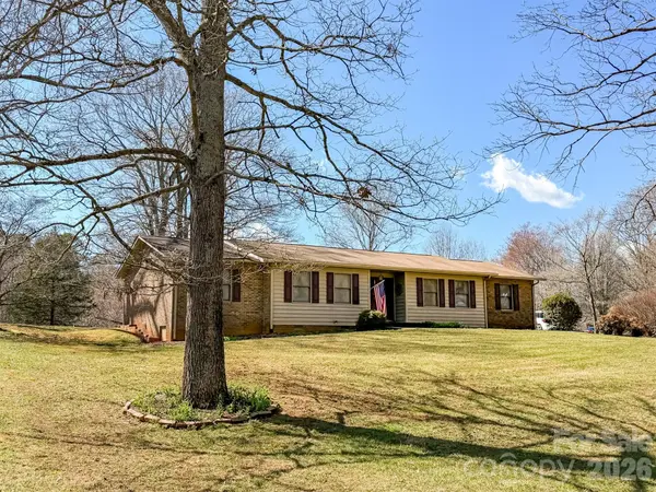 1017 3rd AVE NW, Conover, NC 28613