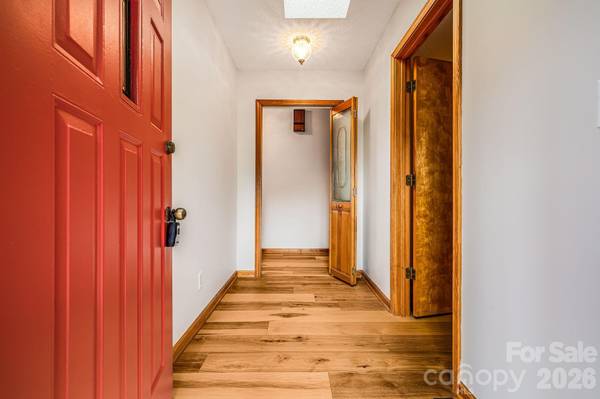 920 Morgan DR, Penrose, NC 28766