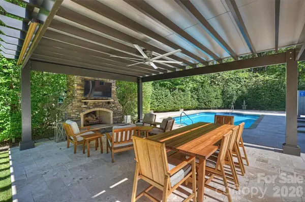 6344 Dovefield RD, Charlotte, NC 28277