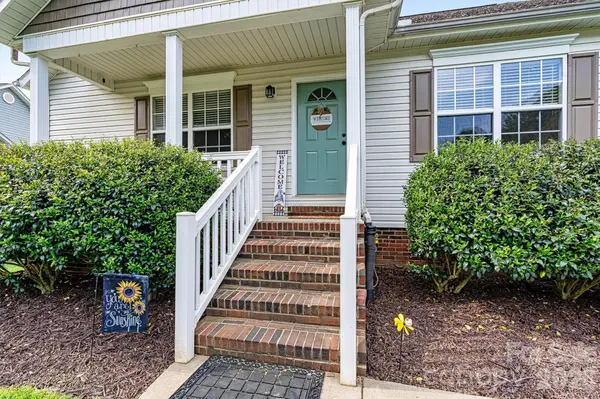 219 Heather Glen DR, Belmont, NC 28012