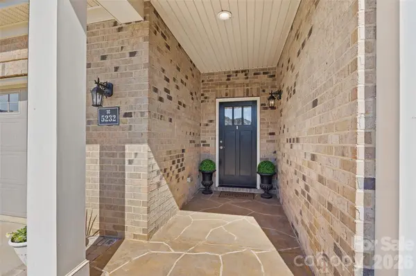 5232 Courtyard LN, Belmont, NC 28012