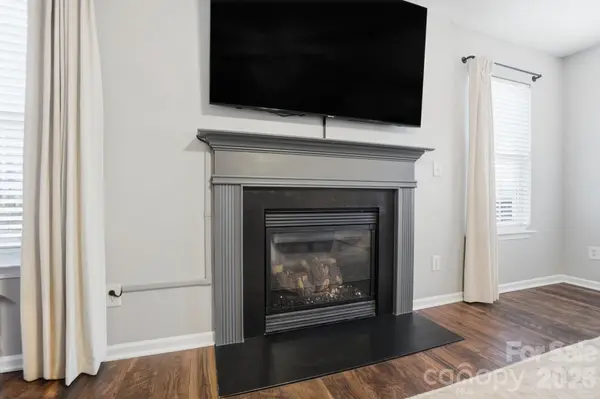 546 River View DR, Lowell, NC 28098