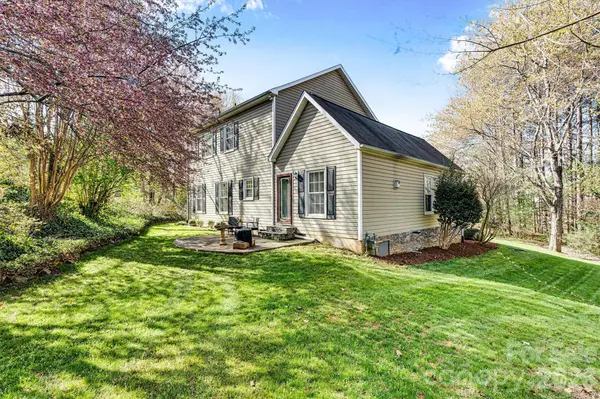 929 43rd Avenue CT NE, Hickory, NC 28601