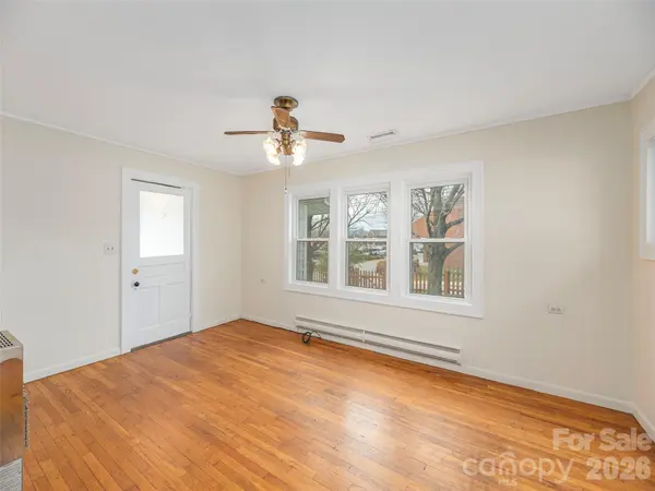 15 Louisiana AVE, Asheville, NC 28806