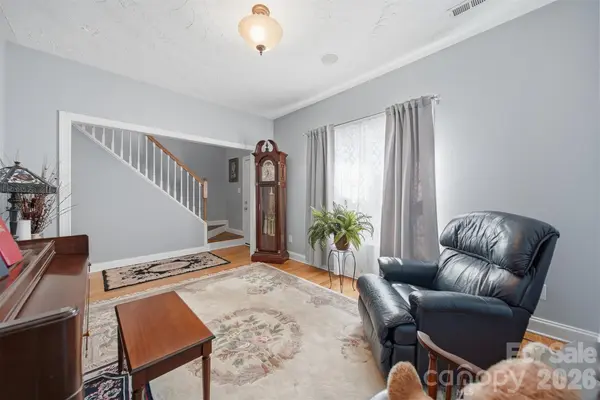 4762 Braxton Gate LN, Hickory, NC 28602