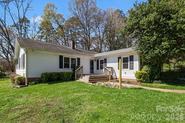 602 Mcadenville RD, Belmont, NC 28012