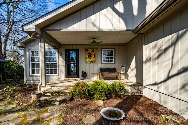 117 Hickory LN, Newland, NC 28657