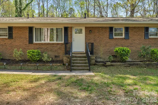 409 Robinson AVE, Matthews, NC 28104