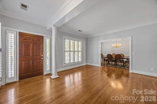 824 Garbow CT, Charlotte, NC 28270