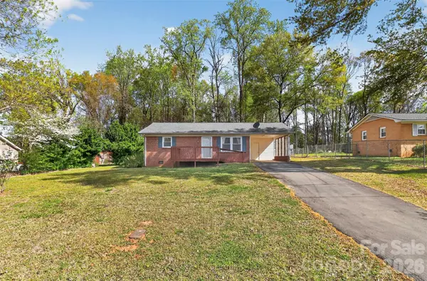 107 Gaddis DR, Mount Holly, NC 28120