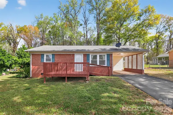 107 Gaddis DR, Mount Holly, NC 28120