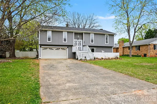 208 McGregor RD, Gastonia, NC 28056