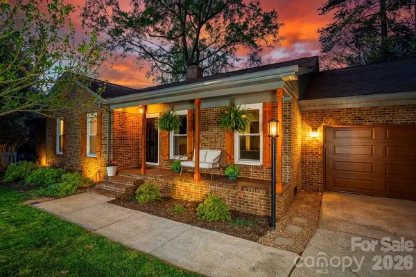8215 Chandos PL, Huntersville, NC 28078
