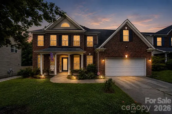 8505 Delamere LN, Charlotte, NC 28269
