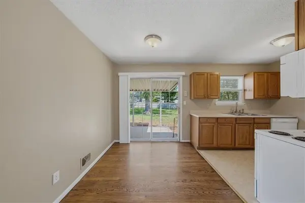 7315 Appleton AVE, Raytown, MO 64133