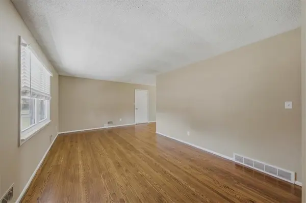 7315 Appleton AVE, Raytown, MO 64133