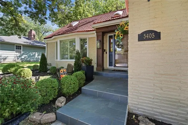 5405 W 80th ST, Prairie Village, KS 66208
