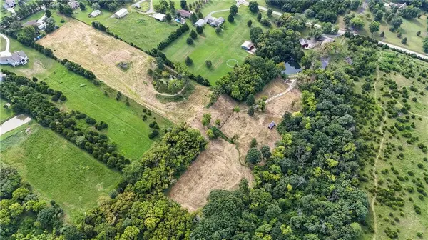 31470 W 89th ST, De Soto, KS 66018