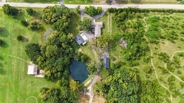 31470 W 89th ST, De Soto, KS 66018