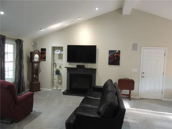 8703 Belleview AVE, Kansas City, MO 64114