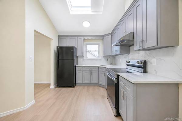 653 Sherman AVE, East Meadow, NY 11554