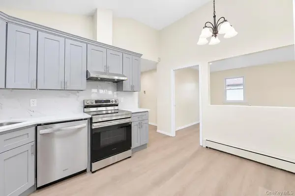 653 Sherman AVE, East Meadow, NY 11554