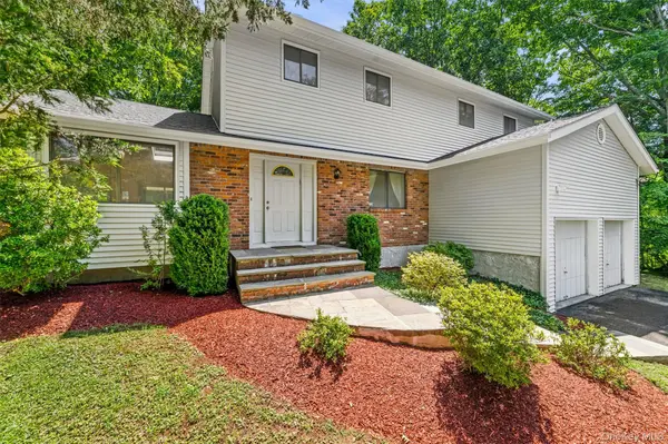 2 Peter A Beet DR, Cortlandt Manor, NY 10567