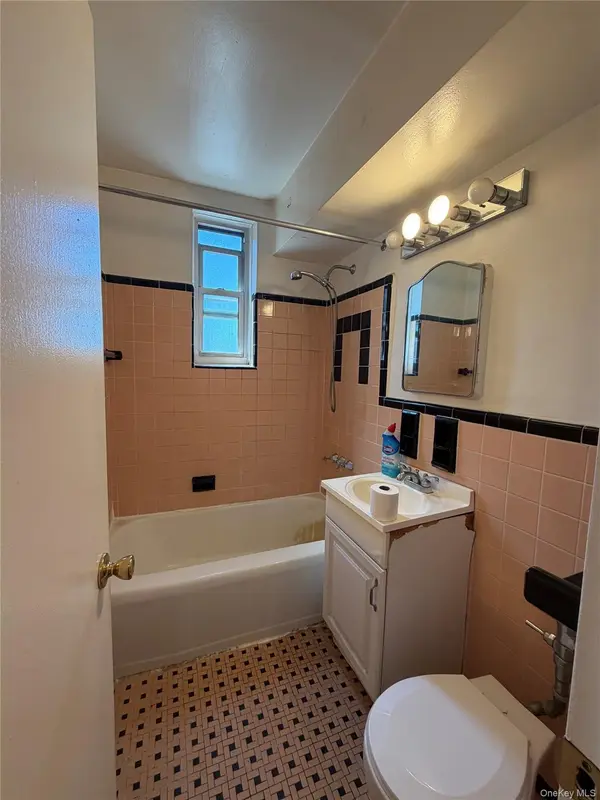 42-45 Kissena Boulevard #6M, Flushing, NY 11355