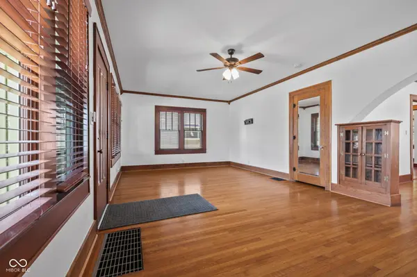 190 N Brewer ST, Greenwood, IN 46142