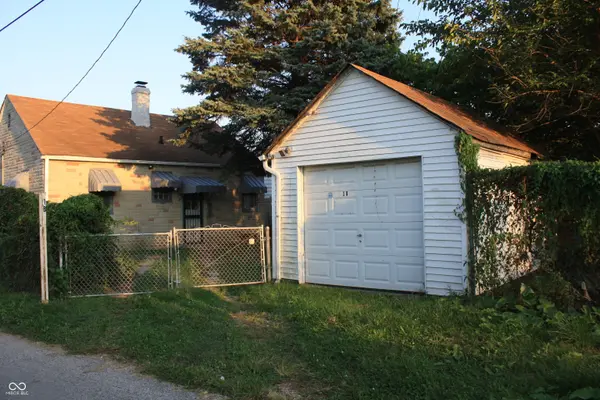 18 N Pershing AVE, Indianapolis, IN 46222